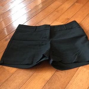 Women’s The Limited Black Dress Shorts Size 8